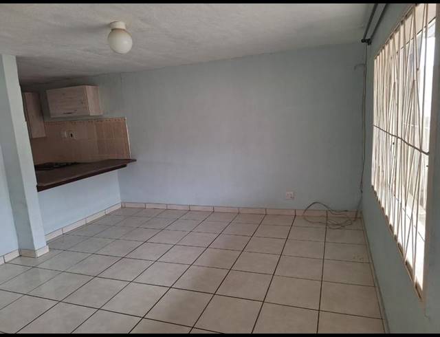 3 BEDROOM PROPERTY TO RENT IN NEWLANDS EAST